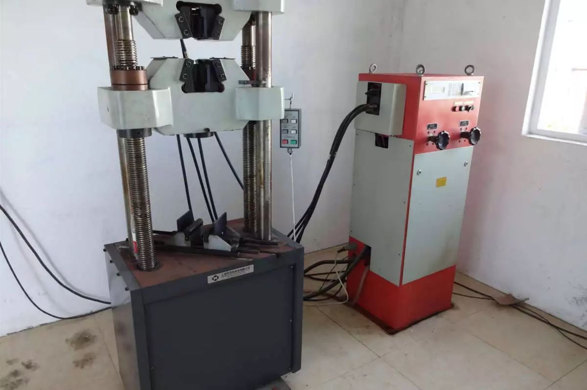 萬能拉伸試驗(yàn)機(jī)